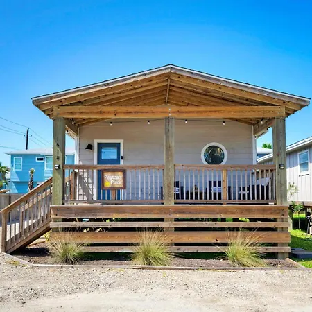 Dual Port A Cottages 2 Complete Homes Walk To The Beach Patio Fully-Equipped Kitchens